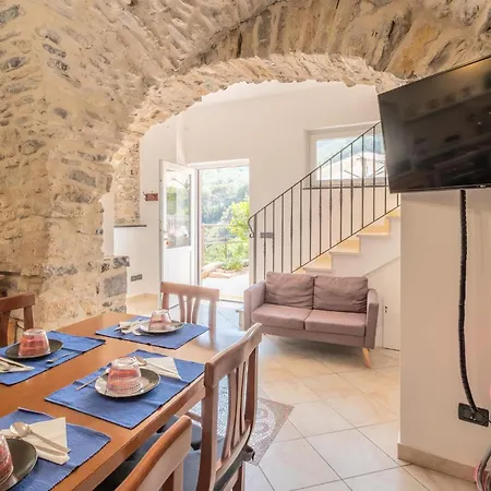 Holiday home In Borgo Doneglia With Kitchenette Borgo d'Oneglia