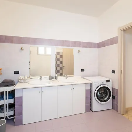 In Borgo Doneglia With Kitchenette Holiday home *