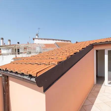 In Borgo Doneglia With Kitchenette Holiday home *