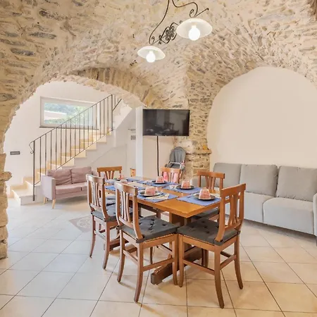 Holiday home In Borgo Doneglia With Kitchenette