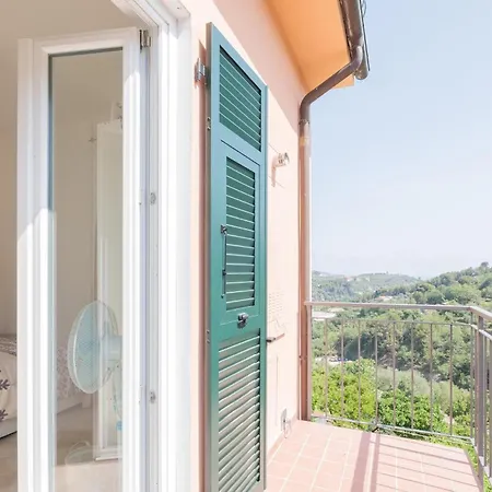 In Borgo Doneglia With Kitchenette Holiday home *